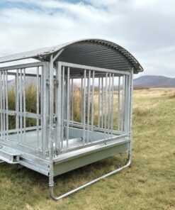 Alternative view of Viereckraufe 1,5x1,5m , Futterraufe mit Dach und Sicherheitsfressgitter