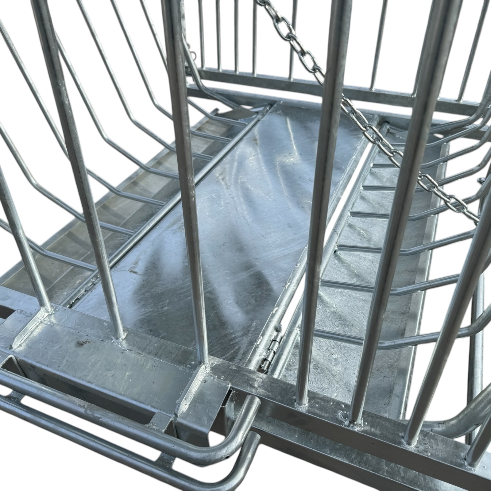 Viereckraufe 1,7x1,6m , Futterraufe mit Dach für Schafe Ziegen – Bild 11