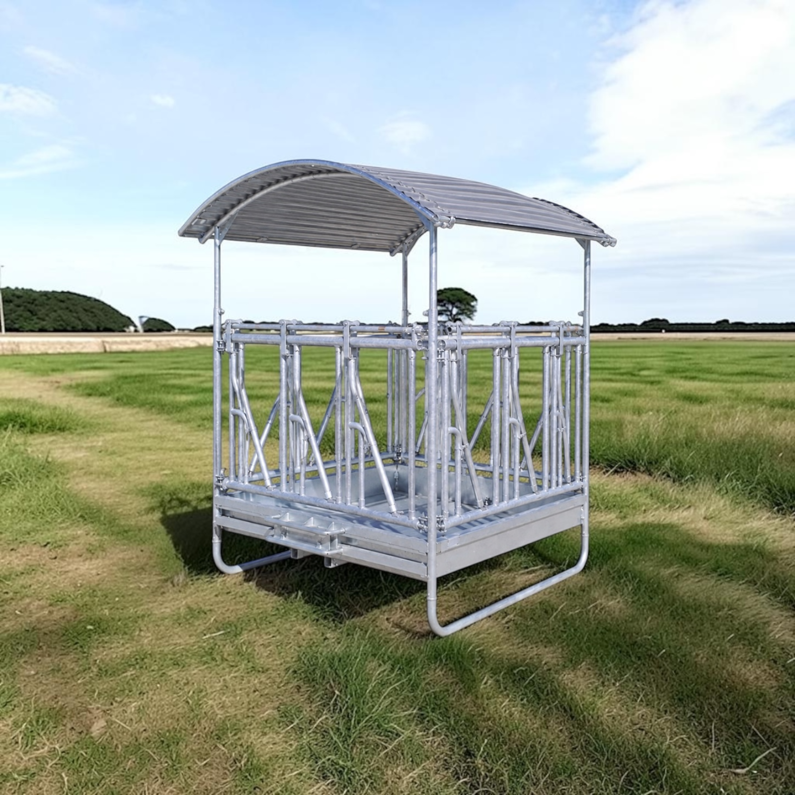 Viereckraufe 2x2m, Futterraufe mit Dach und Selbstfangfressgitter